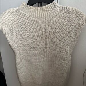 Aritzia Women's Cream Sweater